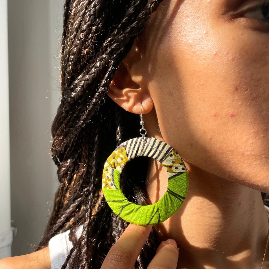 Boucles d'oreilles rondes recyclées en vert