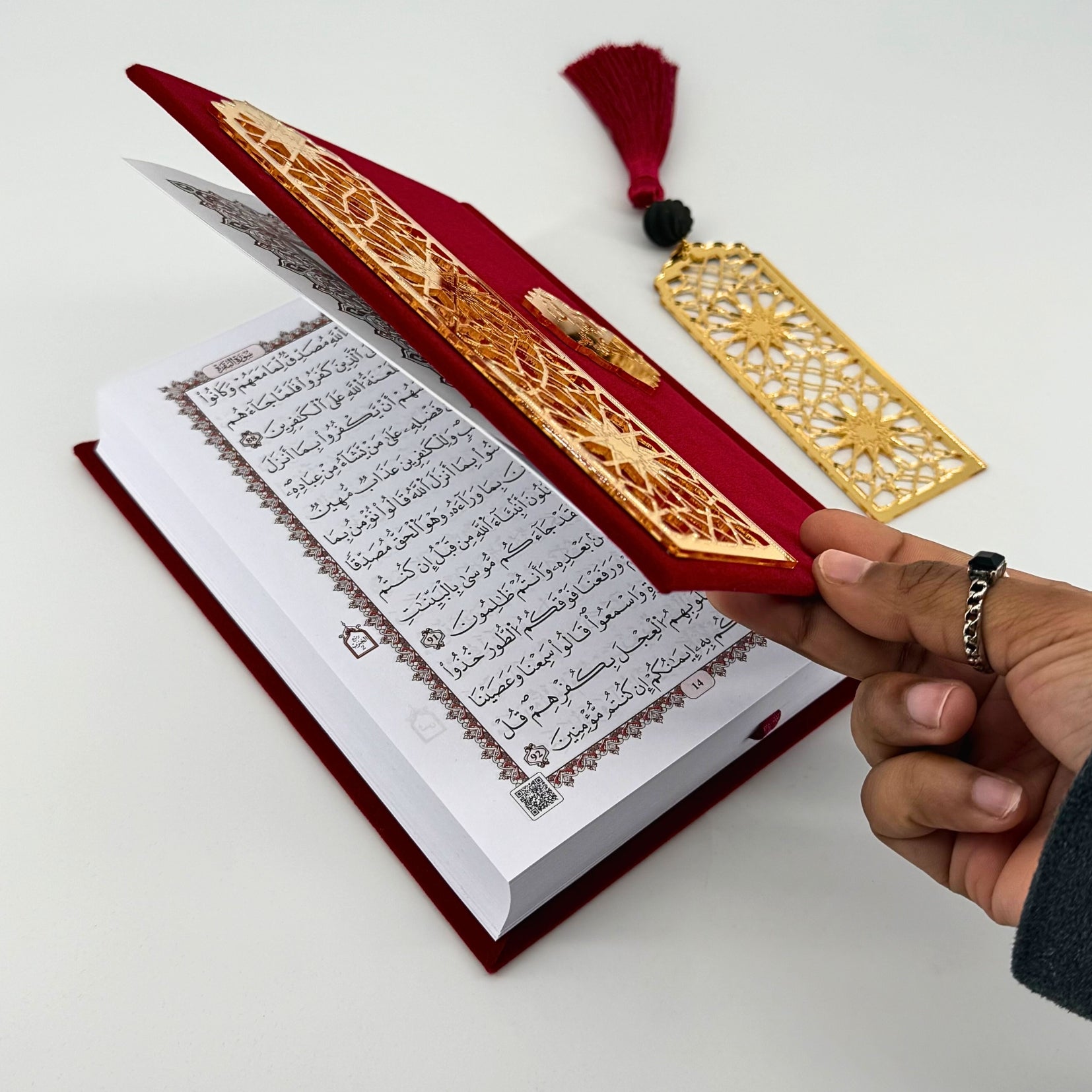 Islamic Quran Gift Box with Velvet Cover, Amber Bookmark & Traditional Chechia