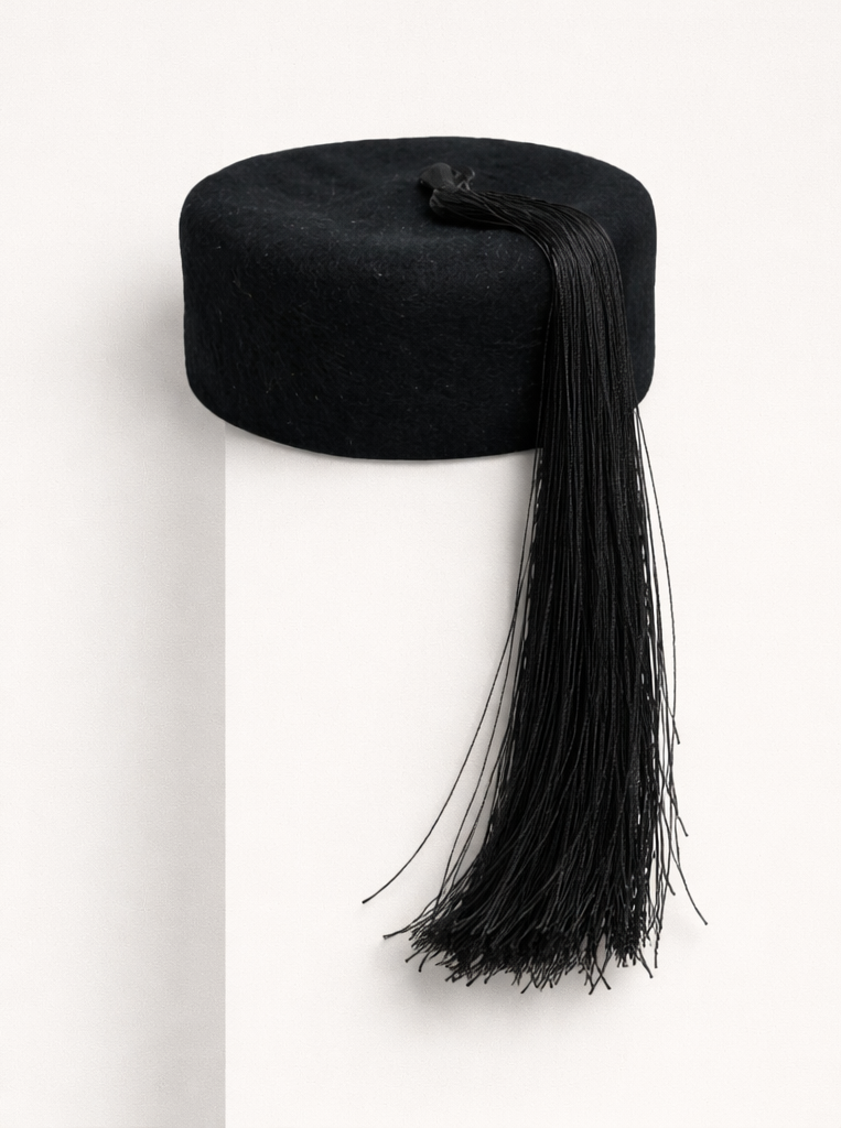 chechia_black_with_tassel.png