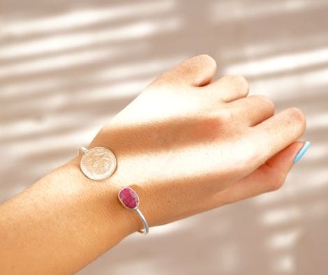 Woman Bracelet Lira And Ruby Root